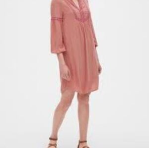 Gap embroidered peasant dress. Size XS. EUC